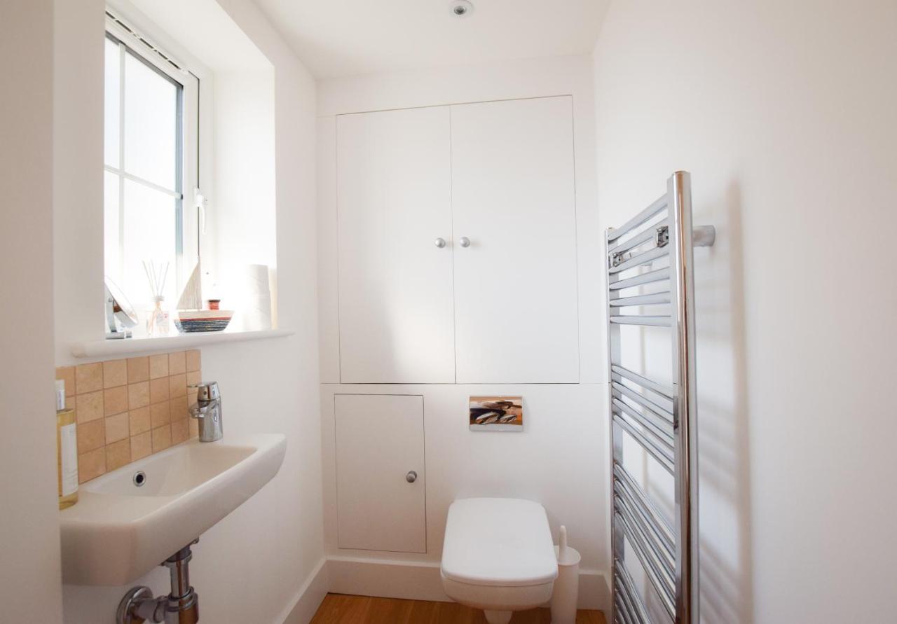 Whispers - 4 Bedroom Modern Family Holiday Home In Salcombe Sleeps 8 מראה חיצוני תמונה