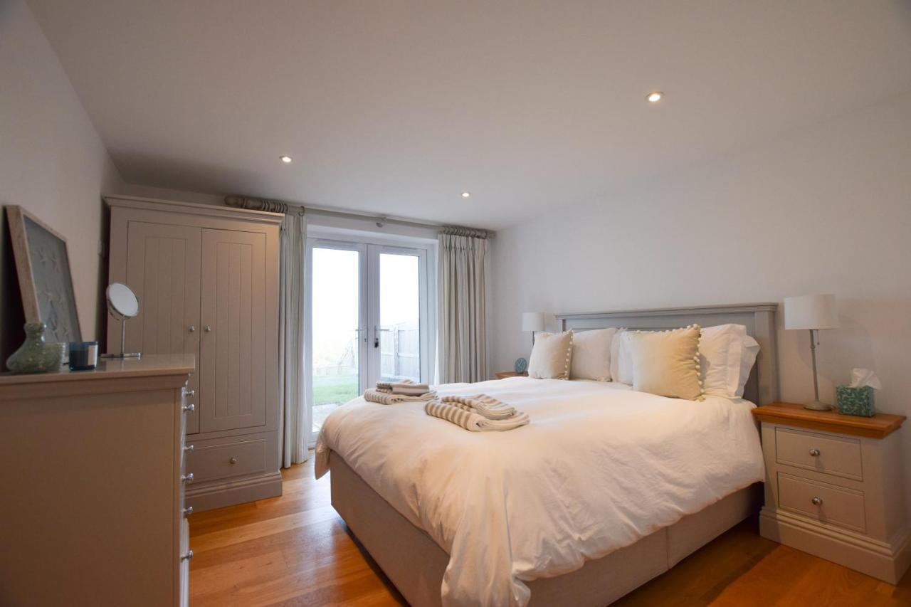 Whispers - 4 Bedroom Modern Family Holiday Home In Salcombe Sleeps 8 מראה חיצוני תמונה